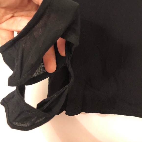 Run Cinta Run black top with long cutout sleeves - Picture 3 of 6